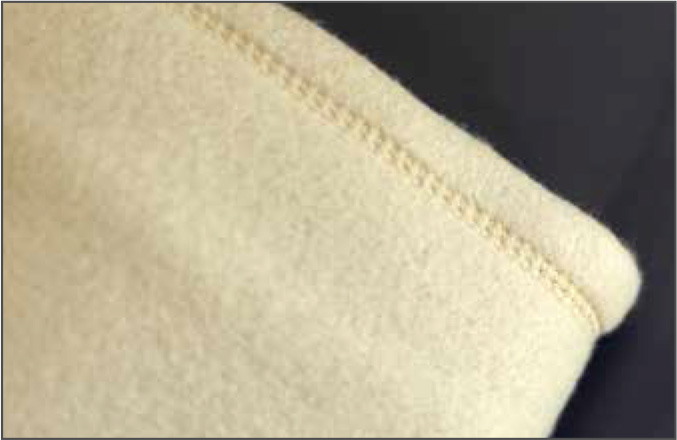 COUVERTURE POLAIRE PELVOUX 320 g/m²